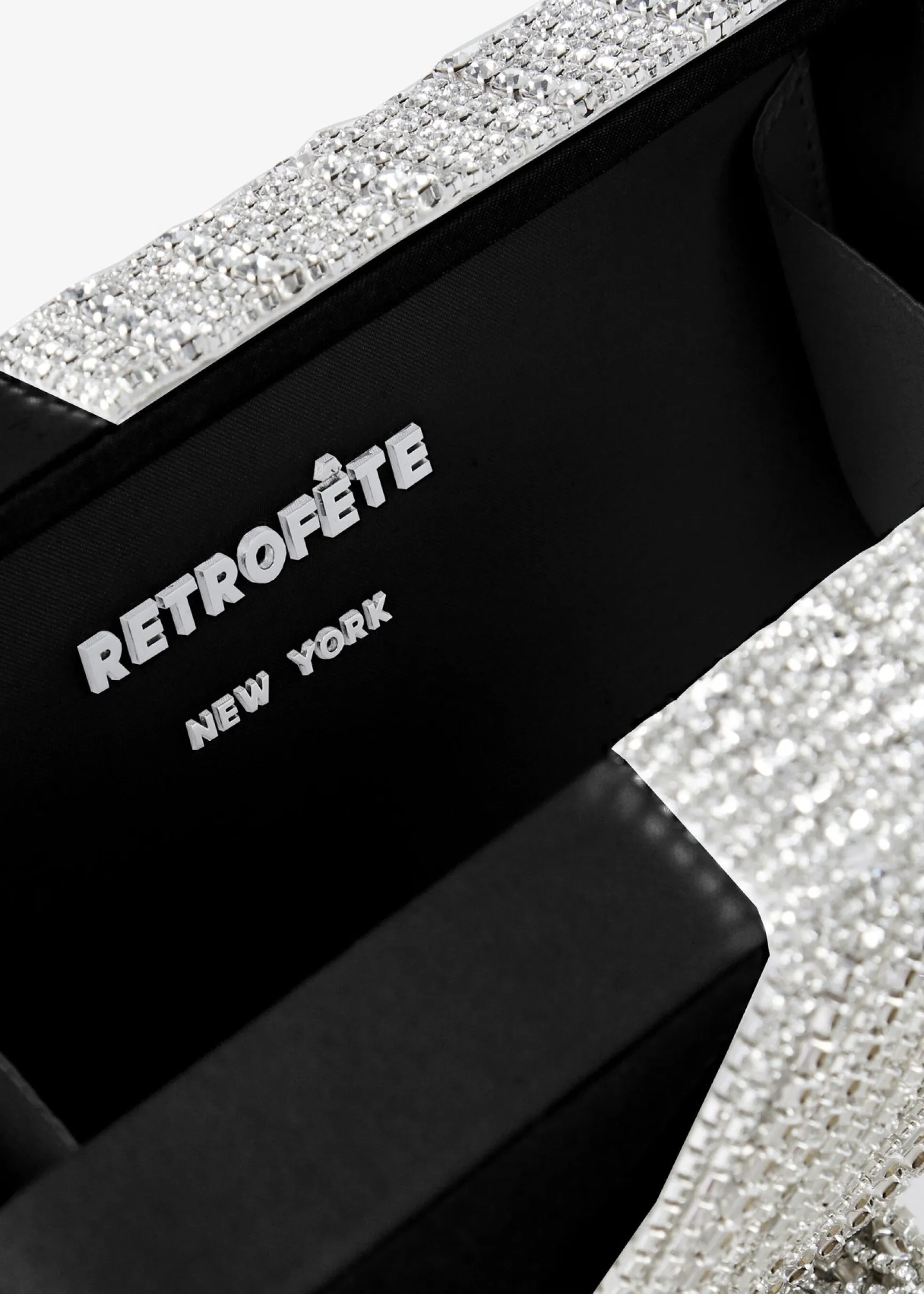 adley_crystal_bag_1-6.webp Guest Of*Retrofete Adley Crystal Bag Black/Silver