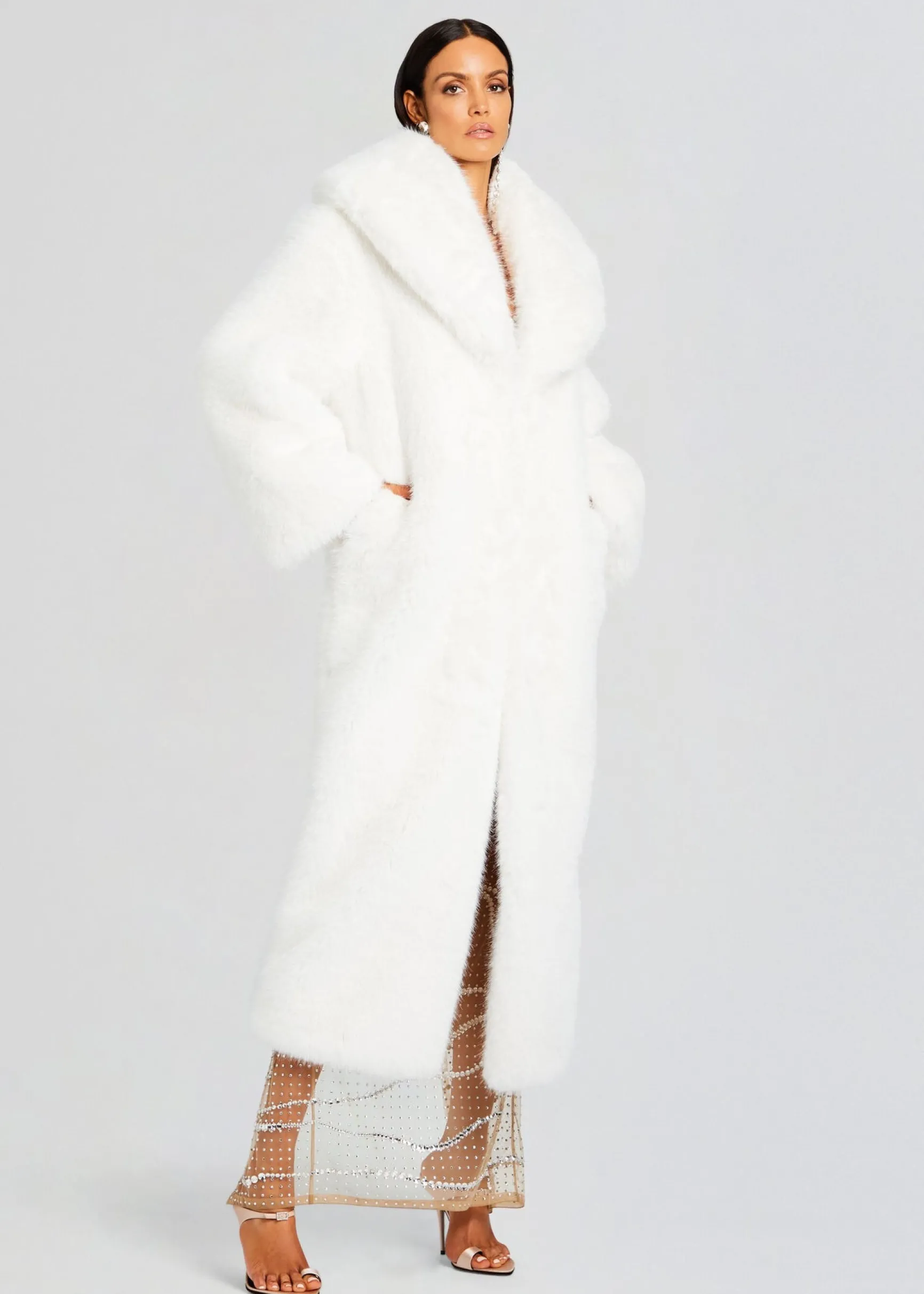 averie_faux_fur_coat_2-1.webp Reception Dresses*Retrofete Averie Faux Fur Coat White