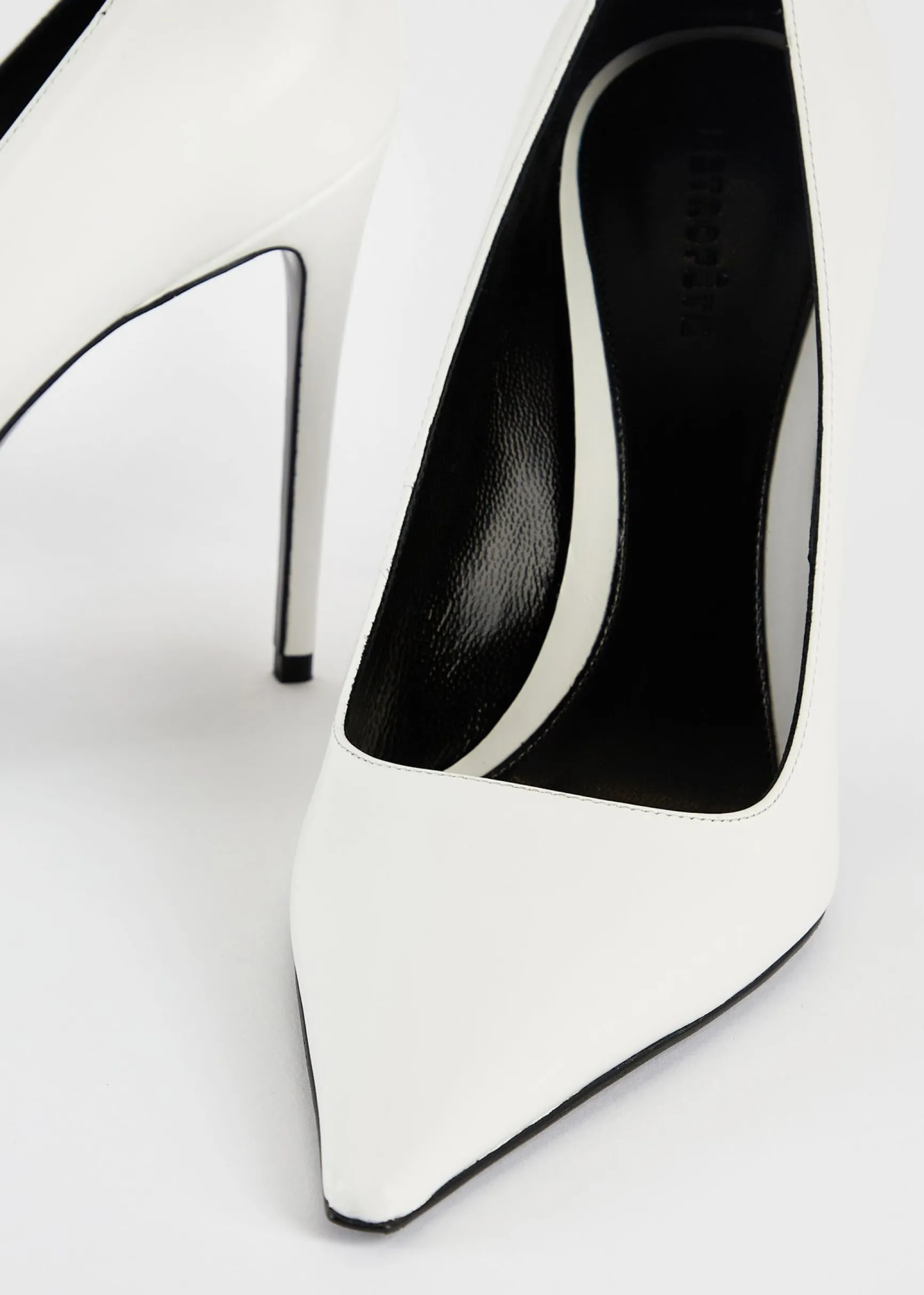 jasmine_heel_3-4.webp Coming Soon*Retrofete Jasmine Heel White