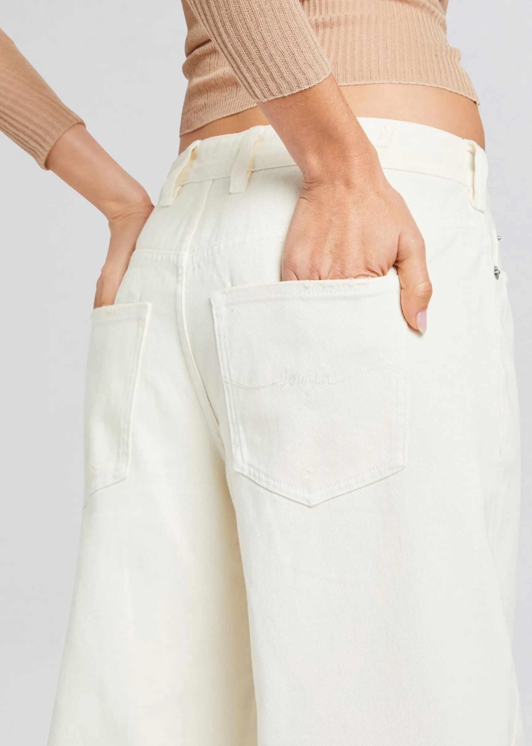 margot_cuffed_boyfriend_j_1-2.webp Trending*Retrofete Margot Cuffed Boyfriend Jean Off White